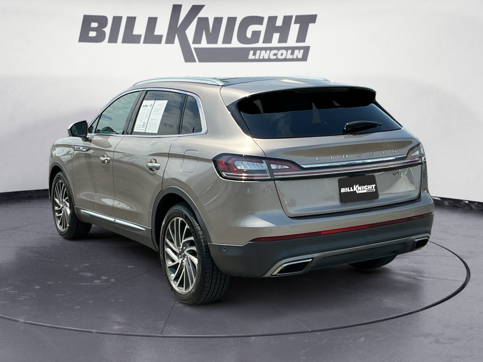 Used 2020 Lincoln Nautilus Reserve w/ Equipment Group 201A FWD image 4