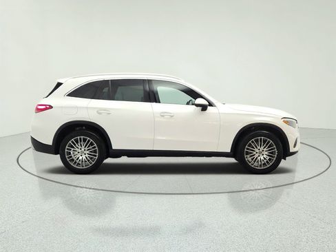 Certified 2026 Mercedes-Benz GLC 300 image 4