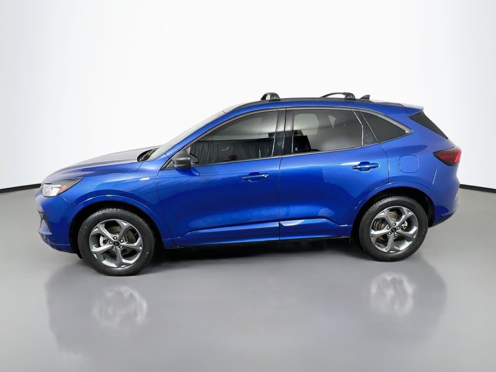 Used 2023 Ford Escape ST-Line w/ Tech Pack #1 AWD/4WD image 4