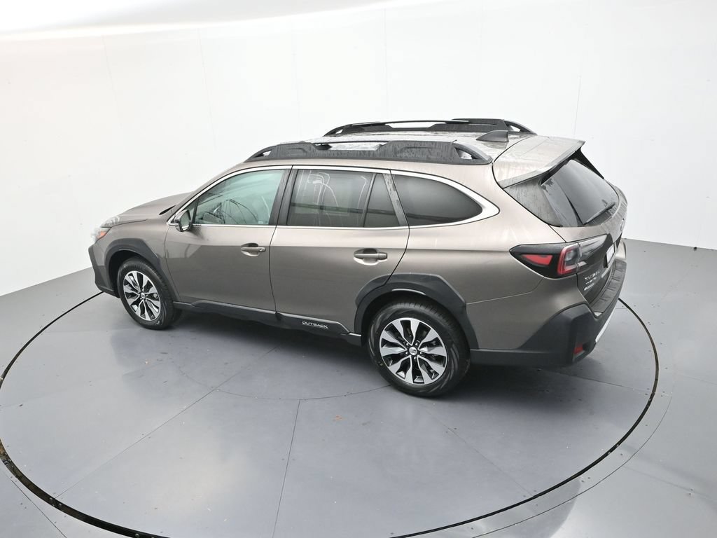 Used 2024 Subaru Outback Limited AWD/4WD image 16
