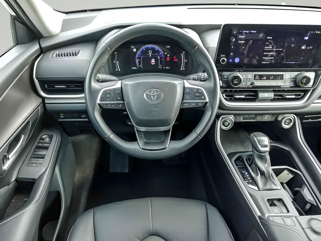 Certified 2025 Toyota Grand Highlander AWD image 15