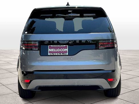 New 2025 Land Rover Discovery Dynamic SE image 6