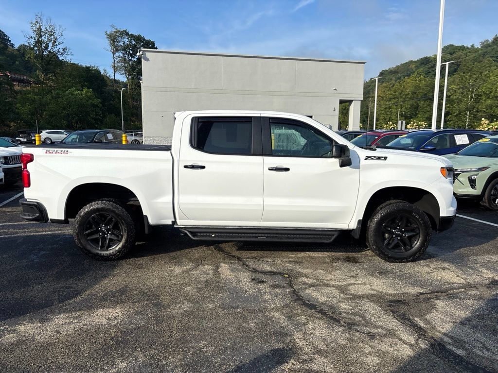 Used 2025 Chevrolet Silverado 1500 LT Trail Boss w/ Convenience Package II AWD/4WD image 7