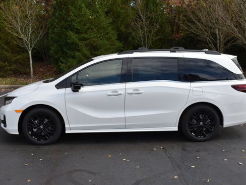 New 2026 Honda Odyssey Sport-L image 4