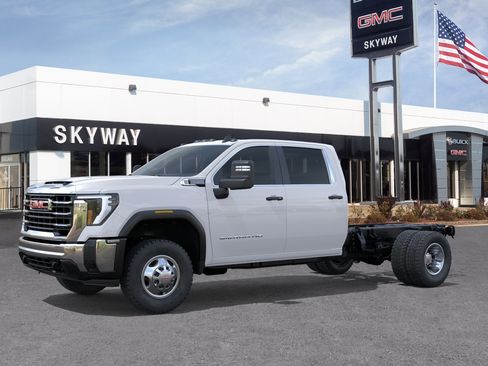 New 2026 GMC Sierra 3500 Pro AWD/4WD image 29