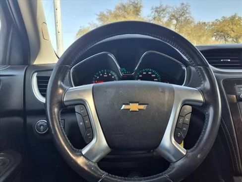 Used 2015 Chevrolet Traverse LT w/ Style and Technology Package FWD image 20