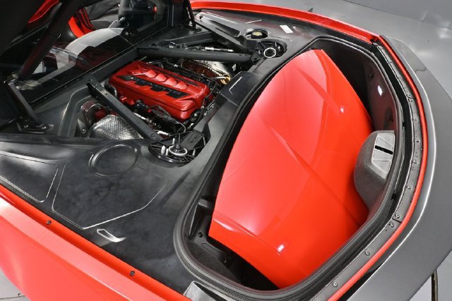 Used 2024 Chevrolet Corvette Stingray Preferred Cpe w/ Battery Protection Package RWD image 27