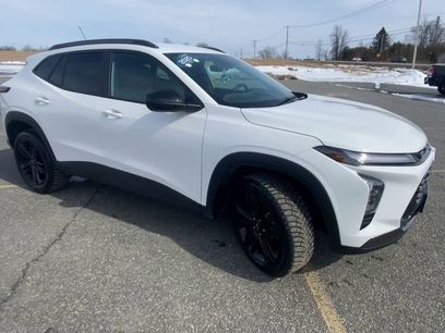 Used 2025 Chevrolet Trax ACTIV w/ Driver Confidence Package