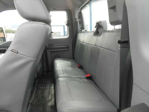 Used 2016 Ford F250 XL w/ Power Equipment Group AWD/4WD image 11