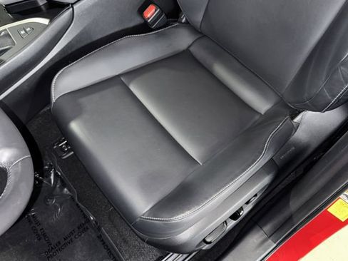 Used 2024 Lexus UX 250h FWD image 33