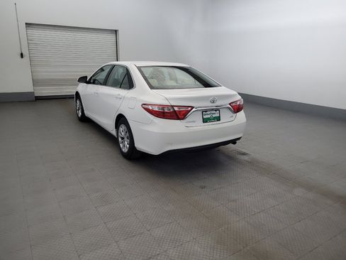 Used 2017 Toyota Camry LE FWD image 5
