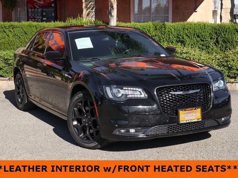Used 2020 Chrysler 300 S image 2