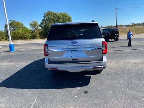 Used 2024 Ford Expedition Max Limited RWD image 4