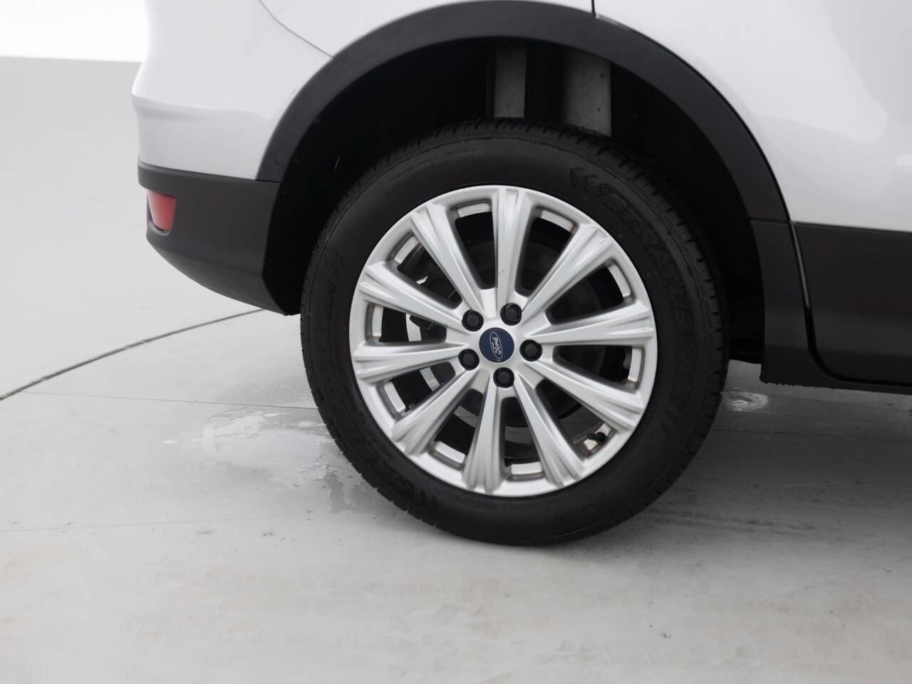 Used 2017 Ford Escape Titanium FWD image 21