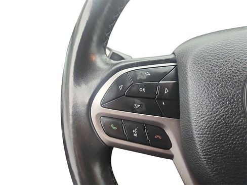 Used 2019 Jeep Cherokee Latitude Plus image 27