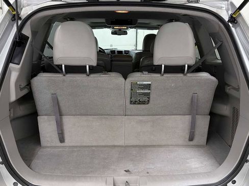 Used 2012 Toyota Highlander Limited w/ Tow Pkg image 29