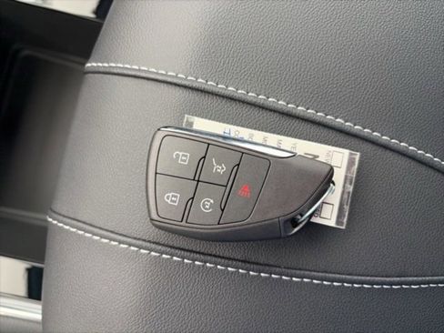 New 2026 Chevrolet Traverse LT w/ Driver Confidence Package image 21