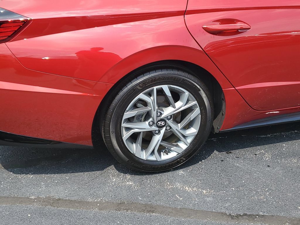 Used 2023 Hyundai Sonata SEL w/ Preferred Accessory Package FWD image 5