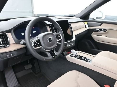 New 2026 Volvo XC90 T8 Plus w/ Protection Package Premier image 7