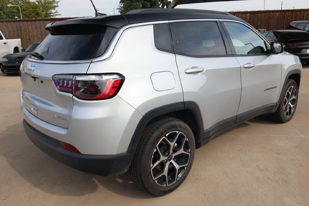 Used 2025 Jeep Compass Limited AWD/4WD image 5