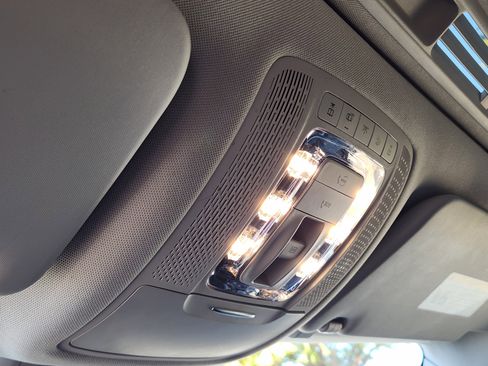 Used 2020 Mercedes-Benz GLE 450 4MATIC image 33