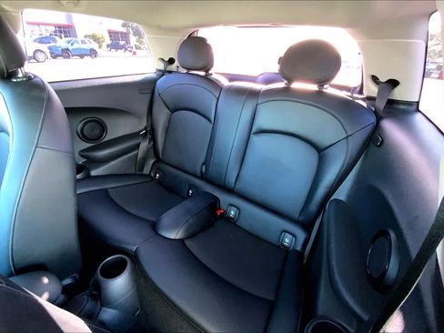 Used 2018 MINI Cooper 2-Door Hardtop FWD image 21