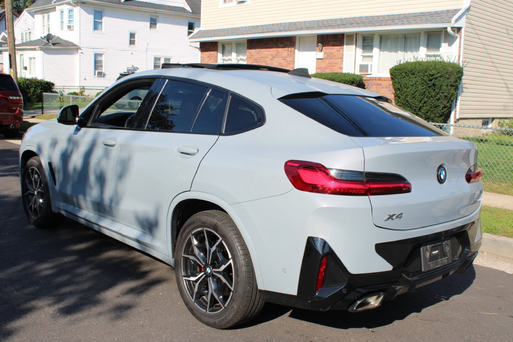 Used 2023 BMW X4 xDrive30i AWD/4WD image 8