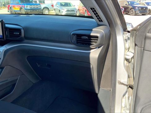Used 2020 Ford Explorer XLT image 19