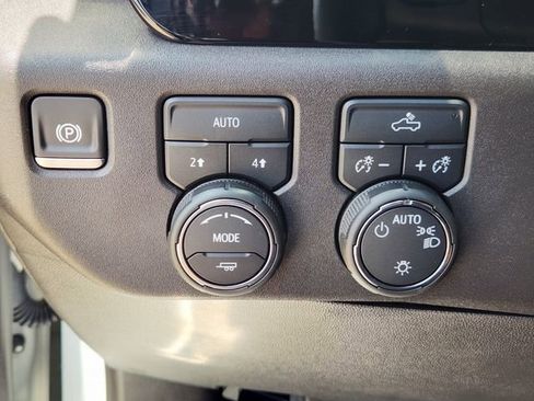Used 2024 Chevrolet Silverado 1500 LT AWD/4WD image 20