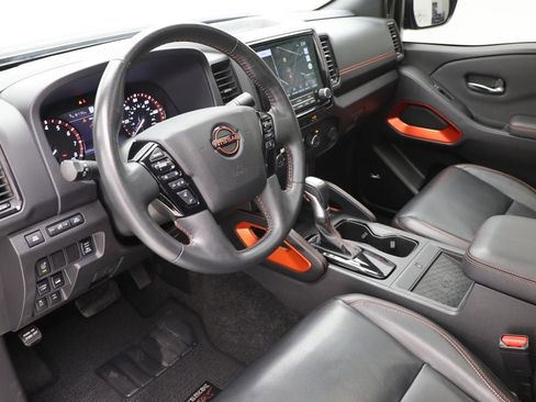 Used 2023 Nissan Frontier PRO-4X w/ Pro-4X Premium Package image 17