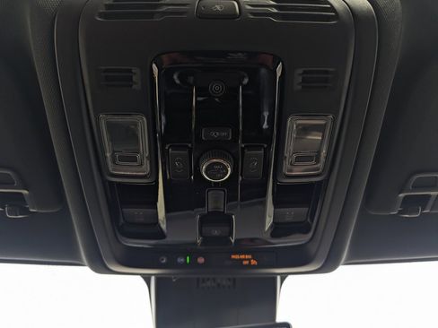 New 2026 Chevrolet Suburban High Country image 29