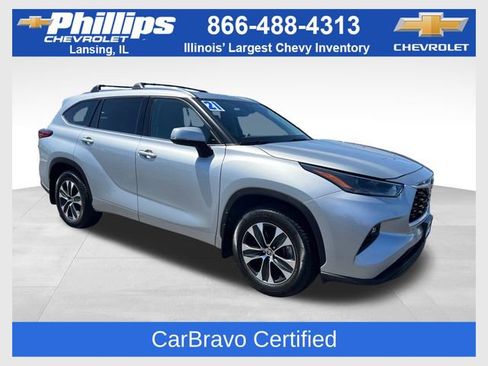 Used 2021 Toyota Highlander XLE image 1