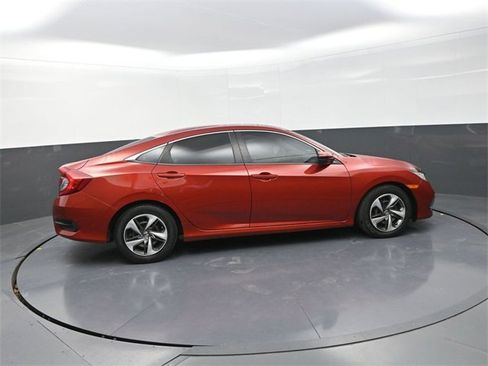 Used 2019 Honda Civic LX image 8