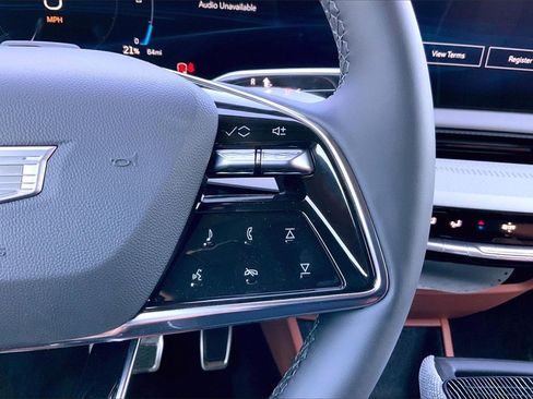 New 2026 Cadillac Optiq Sport 2 image 25