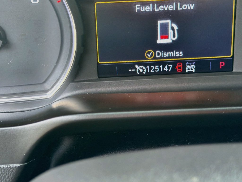 Used 2019 Chevrolet Silverado 1500 LT w/ Texas Edition AWD/4WD image 13
