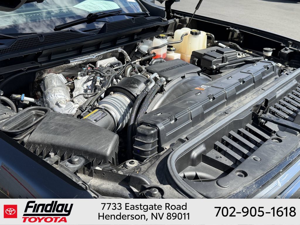Used 2024 Chevrolet Silverado 3500 High Country w/ Technology Package AWD/4WD image 32