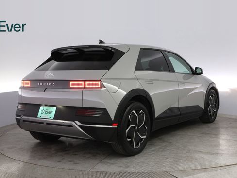 Used 2023 Hyundai Ioniq 5 SEL image 3