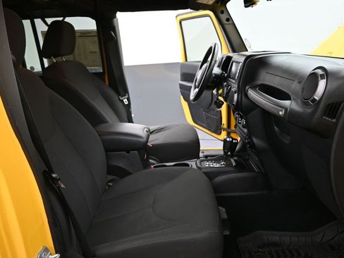 Used 2015 Jeep Wrangler Unlimited Sport image 28