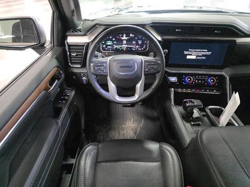 Used 2023 GMC Sierra 1500 Denali w/ Denali Reserve Package AWD/4WD image 13
