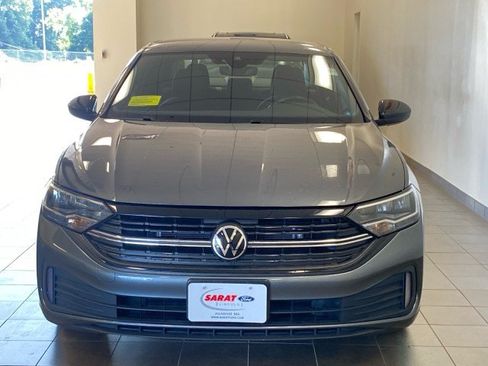 Used 2024 Volkswagen Jetta Sport FWD image 3