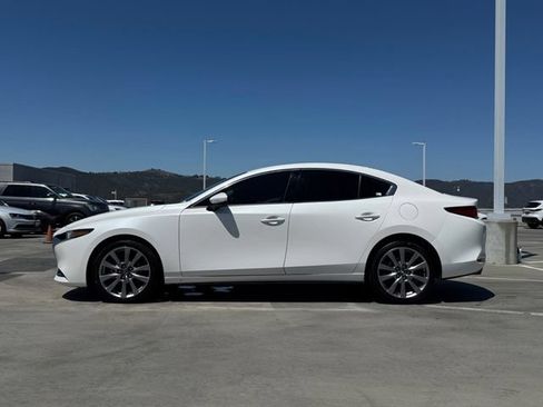 Used 2022 MAZDA MAZDA3 s FWD image 8