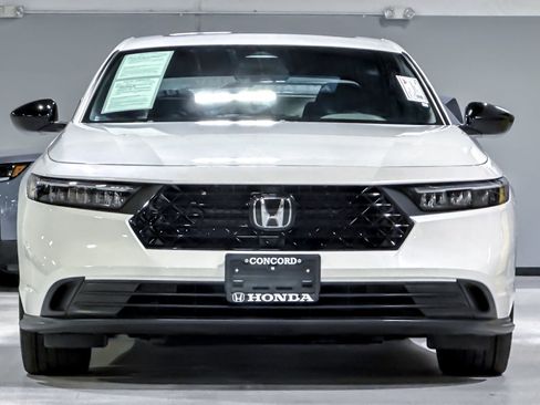 Used 2025 Honda Accord Sport image 5