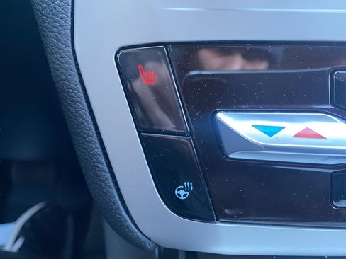 Used 2023 Ford Explorer XLT w/ Equipment Group 202A image 22