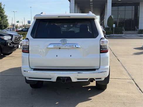 Used 2022 Toyota 4Runner Limited image 6