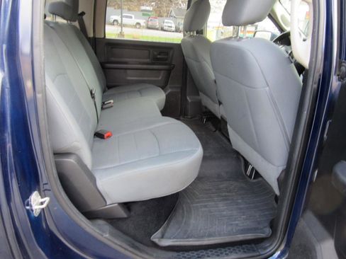 Used 2014 RAM 1500 Express image 11