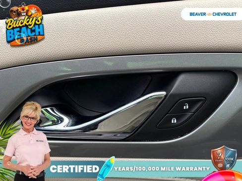 Used 2023 Chevrolet Traverse LS FWD image 32