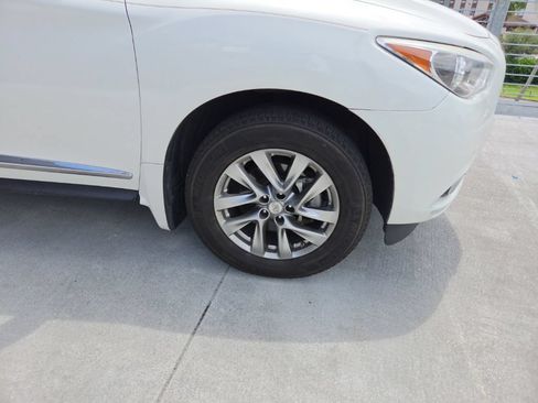Used 2013 INFINITI JX35 FWD w/ Premium Pkg image 3