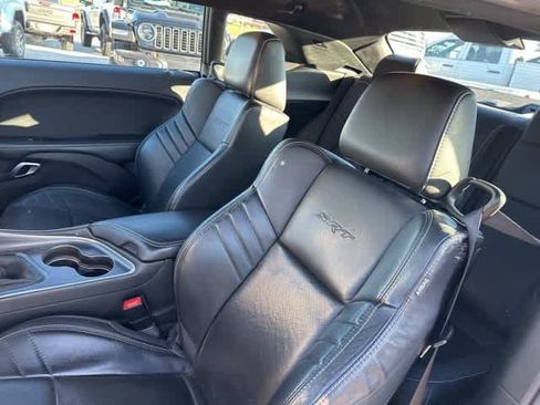 Used 2016 Dodge Challenger SRT w/ Technology Group image 4