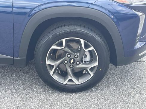 Used 2024 Chevrolet Trax LT w/ Driver Confidence Package FWD image 10