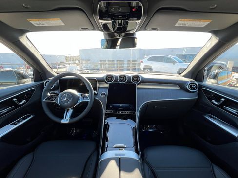 New 2026 Mercedes-Benz GLC 300 4MATIC image 9